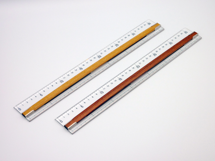 ユニバーサル定規３５ｃｍ（Tapiro 2 Wood）,UniversalRuler,カルトナージュ,カルトン,定規の両サイドを固定することでズレない,ずれないカッティング定規,滑らないカッティング定規・Non-slip cutting ruler
